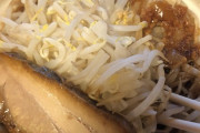 セブンの麺系食うやついるんかこれ？全然売れてるの見たことないぞ