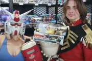 【朗報】ロンドンにガンプラ店がオープンして大盛況、ガンダムは海外人気無いんじゃ無かったの？