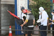 安倍氏銃撃現場近く　赤いヘルメットをかぶり「安倍晋三の追悼を許さない」などと叫ぶパヨク出現ｗｗｗｗｗｗｗｗｗ