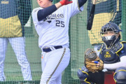 オリックスドラ2内藤鵬(18)、10スイングで柵越え5本