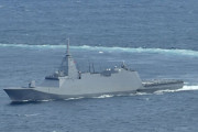 中国海軍、東シナ海の「防空識別圏」境界付近に常時3隻以上の軍艦を展開…海自の新型護衛艦とにらみ合い！