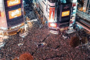 外国人「コロナ前の渋谷スクランブル交差点はこんな感じだったらしい…」