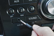 車にBluetoothないんだけど音楽聴く方法ある？
