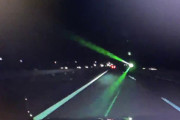 【動画】高速道路で対向車にレーザーポインター照射をしたトラック運転手 書類送検
