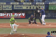 【ヤクルト対中日22回戦】中日・阿部、猛打賞→直後に今度は風船が飛来