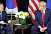 ( ´_ゝ`) 韓国紙「韓米首脳会談でまた欠礼。トランプ大統領が質問の返答を独占、文大統領は答弁ゼロ」