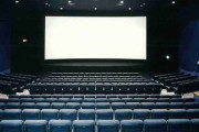 小5の従妹「映画を見にいきたい！」親「お前が連れていってあげなさい」俺「…いいよ」　しかも他に4名も追加！　→　その中の1人が、なんと・・・