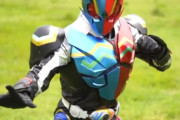 仮面ライダーそっくりなスーツを作り大炎上したご当地ヒーローさん、活動休止を発表「スーツとベルトは破棄します」