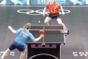 パリ五輪、卓球の決勝戦で魔球を成功させたトルルス・モーレゴード選手の動画。