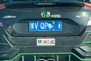 【動画】中国、今度は日本車のリアバンパーに「神風旭日旗」ステッカー！警察に通報