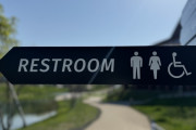 女さん「男は女児にトイレの場所を聞くな！まともな成人男性は女児に道を聞きません！」←10万いいねｗｗｗｗｗ