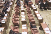 【税金泥棒】有害野党さん、ホテルの書面提出まで審議に応じない方針を決定　少し早めの春休み入りを宣言か