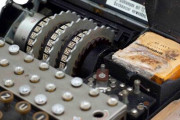 【ロマン】ナチスが使っていた暗号機「エニグマ」、海底で発見される！！