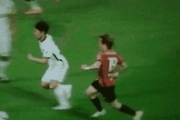 【GIF】これはいい事？ Jリーグは本当にファールを取らなくなった模様w