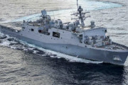 ステルスマストをやめたサン・アントニオ級ドック型輸送揚陸艦「フォート・ローダーデール LPD-28」が就役！