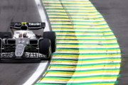 アルファタウリ代表、AT03の性能不足について「予算超過してると思って開発スピード落としてた」