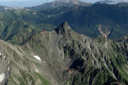 北アルプス槍ヶ岳で3人遭難　60歳が落石を受け頭から出血　61歳と47歳が技量不足により行動不能
