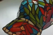 「ステンドグラスの帽子を作ってみたよ…」実際にかぶるれるアートピース