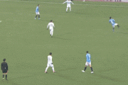 ◆Ｊ珍◆横浜FC南雄太さん、味方DFにブロックされてボールに行けない間に失点(´・ω・｀)
