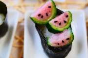 海外「意外すぎるスイカの作り方！」スイカ軍艦巻きの斬新なレシピに驚きの声
