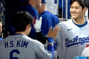 海外「いい笑顔だ！」大谷も祝福！キム・ヘソンのMLB初本塁打に海外大興奮！（海外の反応）