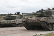 独国防相が未承認移転を否定、レオパルト2提供は連邦首相府が決める