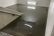 【悲報】地下の駐車場、大雨によりとんでもないことになる