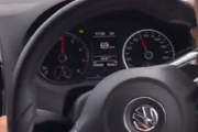 【動画】一般道で180キロ出すフォルクスワーゲンがやばすぎる…