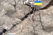 【動画】塹壕内での近接戦闘。ロシア軍の分隊を相手に一人で戦ったウクライナ兵。