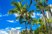 ハワイ旅行、一人100万円もかかる時代に突入…