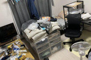 【画像】ワイ一人暮らしフリーターの部屋クッソ狭い