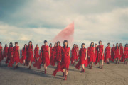 櫻坂46『流れ弾』2日目売上32,109枚、AKB48『根も葉もRumor』の週間売上に1万5千枚差まで迫る
