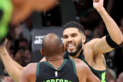 【NBA】テイタムの劇的ブザービーターは、トラベリングだったと公式発表