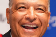 ロバーツ監督、ドジャースと歴代最高年俸で契約延長へ　球団が日本出発前に合意見通し