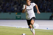 大迫勇也が見せたハイレベルなアシスト　日本を代表するセンターFWのタメの作り方