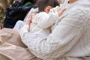 【授乳フォト】あり？なし？SNSで人気上昇中、「露出して撮影なんてムリ」の声も…