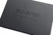 「4TB」の日本製SSDが店頭入荷、価格は驚きの税込25,980円！ |  SUNEASTとは、旭東エレクトロニクスのSSDブランドである。  |  500MBのHDDを5万円で買った思い出