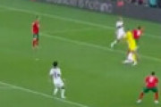 【動画】 モロッコ代表エンネシリのジャンプ力が異次元すぎるｗｗと衝撃走る 「少林サッカーかよ・・」