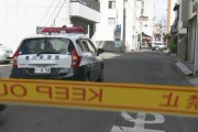 車内で6歳と3歳の女の子が死亡　熱中症か　車から離れた母親に事情聴く