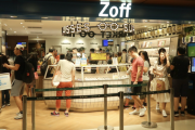 Zoff、メガネスーパーを買収。業界2位に