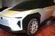 スバルが新型EVのコンセプトモデルを発表、トヨタと共同開発を進める電動SUV