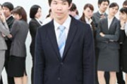 太ってる夫が会社でいじめに遭ってる。仕事で成果を上げてるのに「動きが鈍そう」「だらしなさそう」と中傷されてる。痩せさせたいんですがどうしてもおかわりしちゃうんです
