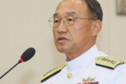 聯合ニュース　韓国海軍、海上の監視強化　軽空母33年に戦力化 事業費2兆ウォン、垂直離着陸戦闘機約20機、迎撃弾対魚雷システムなど搭載 [10/15]
