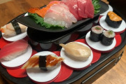 回転寿司で回ってそうなもの