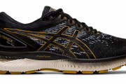 asics公式サイトで買った『ニンバス22』、画像に比べて実物が安っぽ過ぎる件