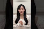 髪の毛で立体感を出す川﨑桜【乃木坂46】