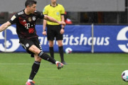 レバンドフスキが1シーズン40ゴール、ゲルト・ミュラーの記録に並ぶ