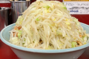 【悲報】ラーメン二郎さん、制限時間が20分どころか5分になってしまうwwwwww