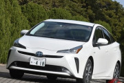 トヨタ「プリウス」はなぜ人気続く？ 後発ハイブリッド車に負けない理由