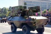 セルビア軍事パレードに登場した珍兵器…装輪装甲車「POLO M-83」！